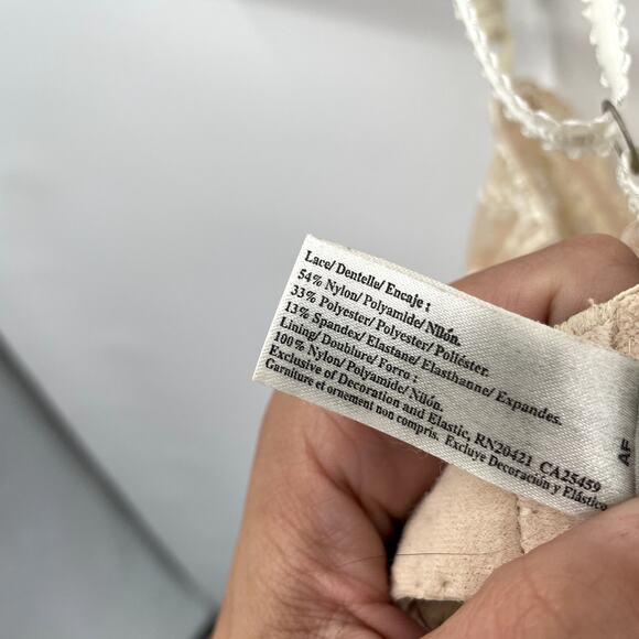 WACOAL Embrace Lace® Underwire Bra in Sand/Ivory // 34D - Picture 13 of 13